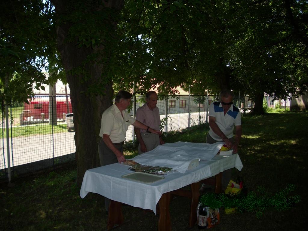 Fotogaléria Posviacka oltárneho obrazu - kaplnka Malinovec (11) Posviacka oltárneho obrazu - kaplnka Malinovec